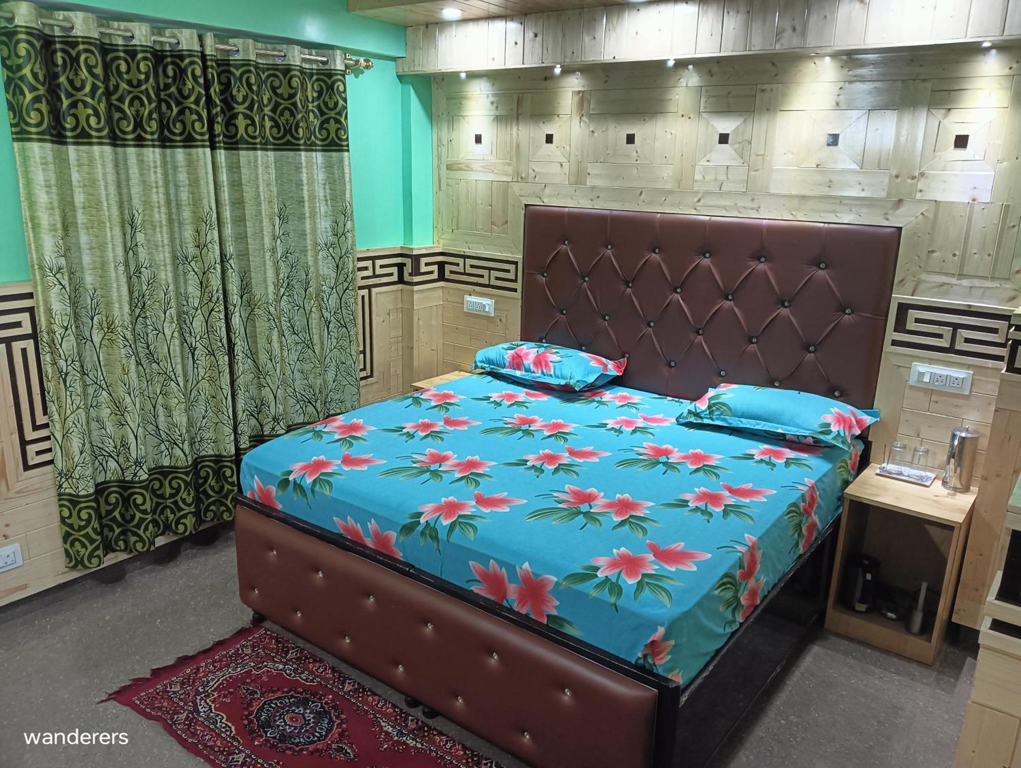 Wanderers Homestay -All Mountain Facing Rooms Kalpa Kültér fotó